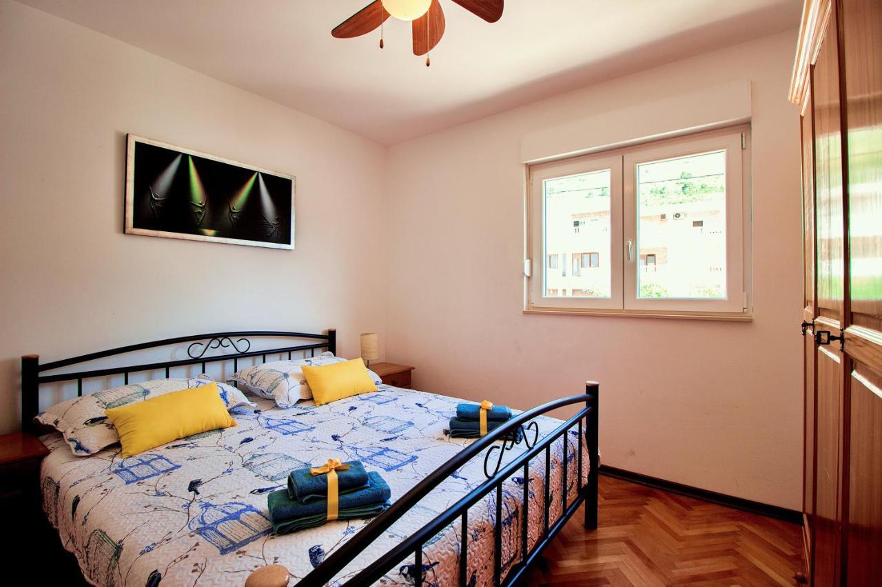 Sandy Beach Apartments Duće Extérieur photo
